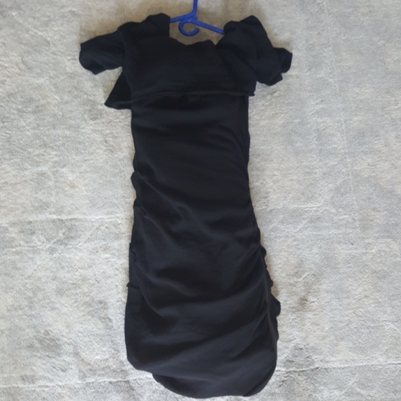 BCBGMaxAzria Dresses & Skirts - BCBGmaxazaria side zipper little black dress